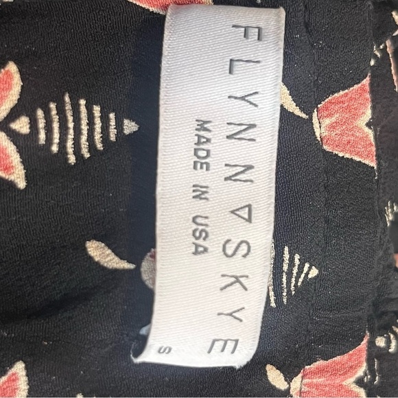 Flynn Skye Strapless Fiona Midi Dress Dark Tulips Size Small - Picture 12 of 14